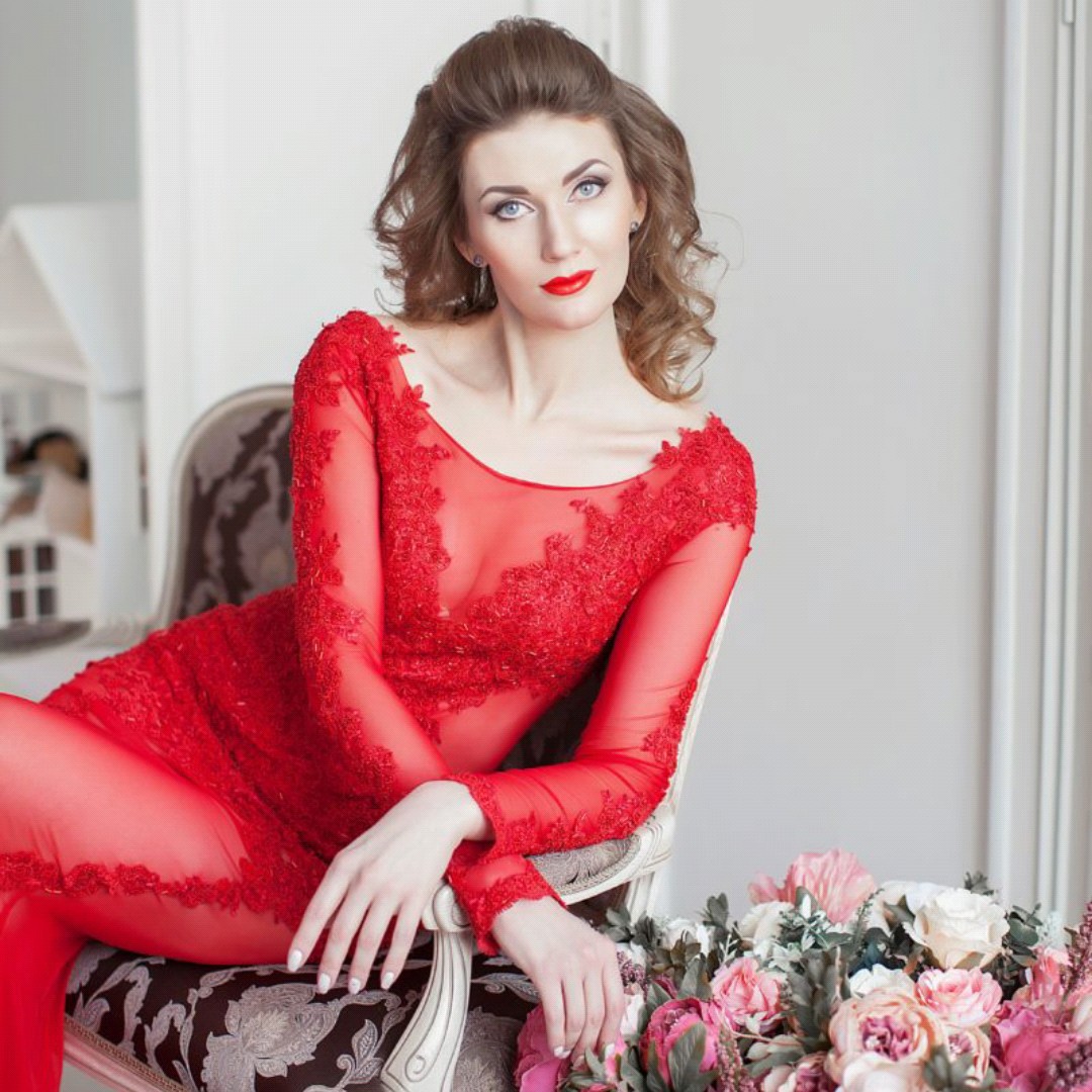 Lady in red — образ из коллекции STOPYCHEVA